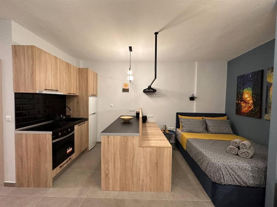 The Yellowblue Apartment, Downtown Салоники Экстерьер фото